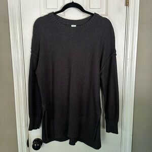 Aerie oversized sweater. Gray size M